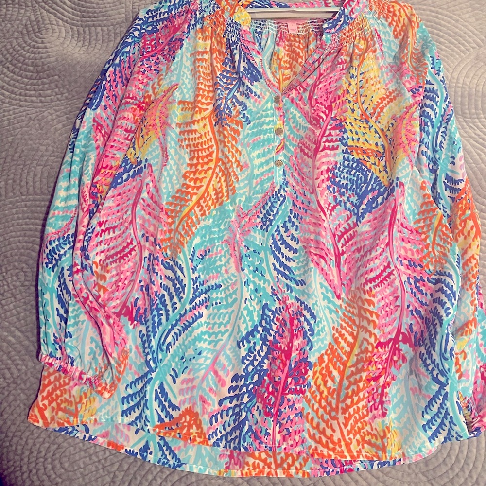 Lilly Pulitzer light signature blouse